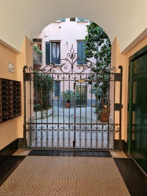 Апартаменты Cozy Flat Mins Walk To Navigli And Metro Porta Genova Милан Экстерьер фото