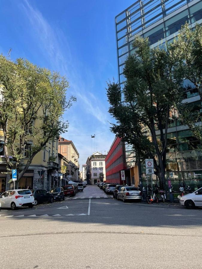 Апартаменты Cozy Flat Mins Walk To Navigli And Metro Porta Genova Милан Экстерьер фото